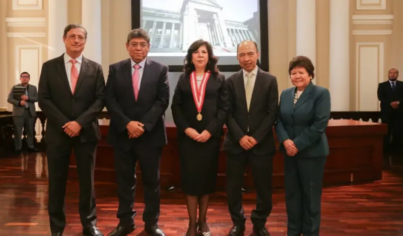 BCR: Marylin Choy, Luis Palomino y Gustavo Yamada juraron como directores