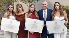 La tragedia de Ana María Saavedra, la joven trilliza que perdió a sus dos hermanas y a sus padres en el terremoto en Colombia