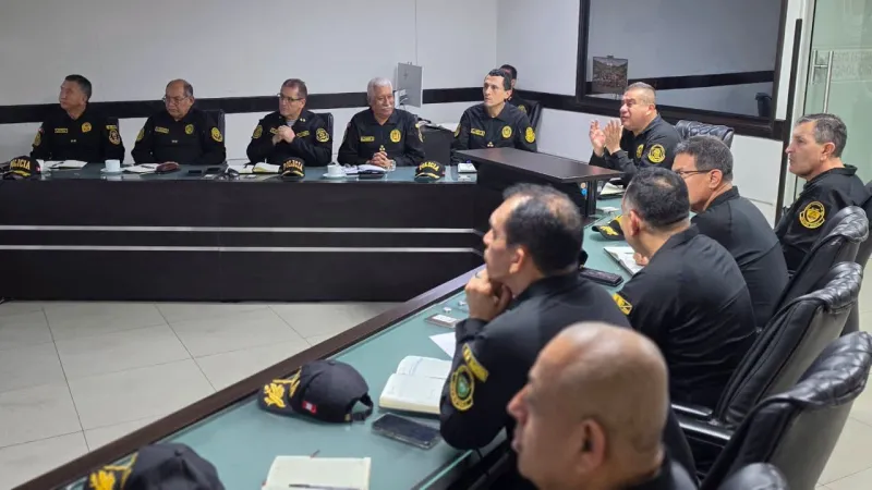 Alto mando de la PNP se reúne luego de que Keiko Fujimori anunciara evaluación