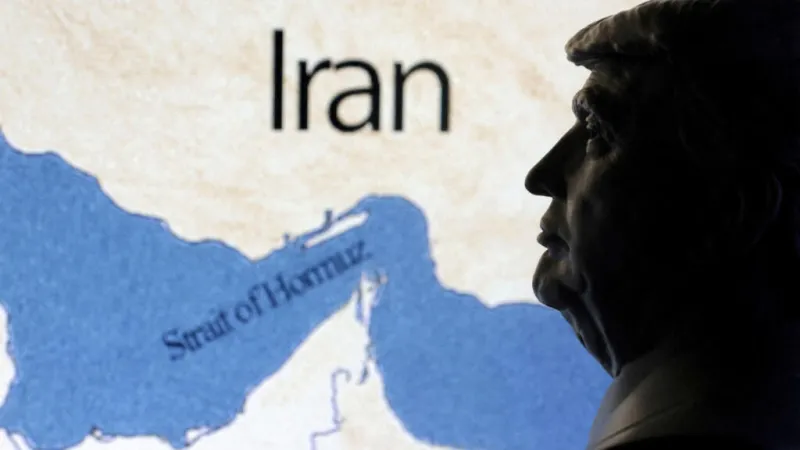Trump amenaza a Omán por el posible acuerdo con Irán sobre Ormuz, mientras vence el memorando