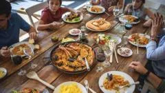Nos estamos equivocando con los horarios de las comidas: esta es la mejor hora para cenar, según la ciencia