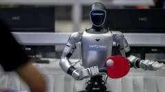 Lo que la exitosa salida a bolsa de la mayor empresa de robots humanoides del mundo revela sobre el liderazgo tecnológico de China