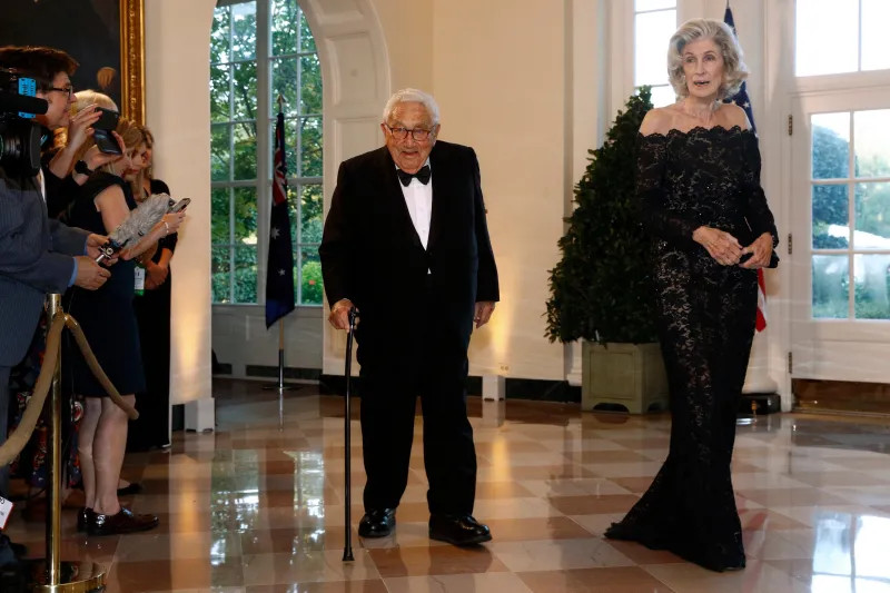 Muere a los 92 años Nancy Kissinger, viuda y consejera del histórico ex secretario de Estado Henry Kissinger