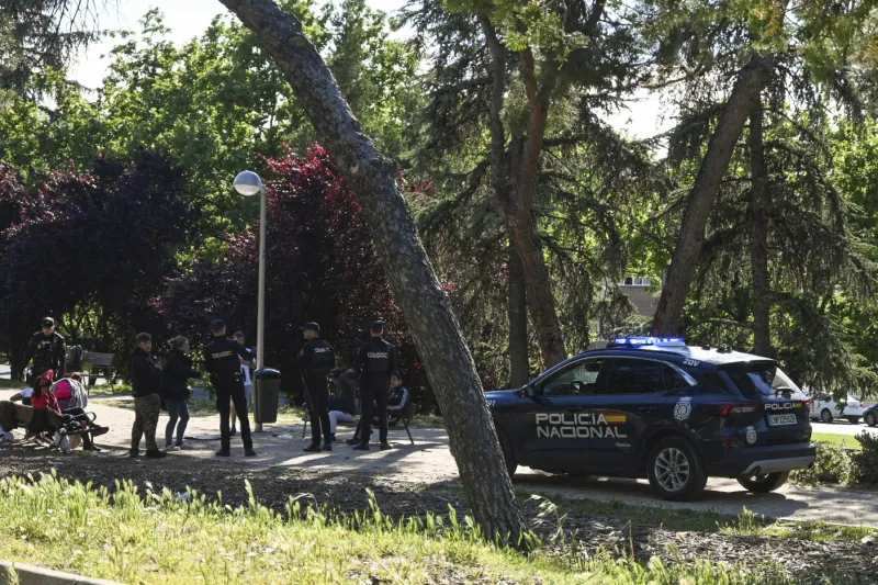 Roma, fiestas de "chemsex" y la "droga del mono" en la nevera de casa: detenido un profesor de La Sapienza