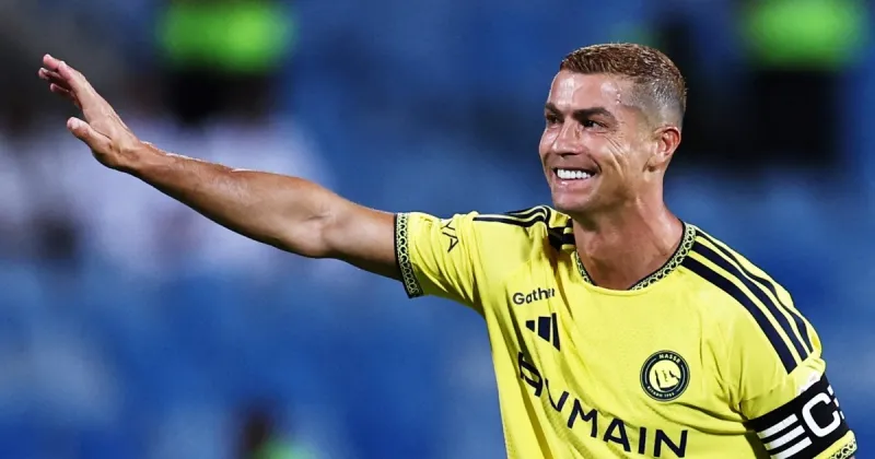 Cristiano Ronaldo comenzó con todo su temporada hacia al gol 1.000: sumó otro grito con Al Nassr y nuevo look