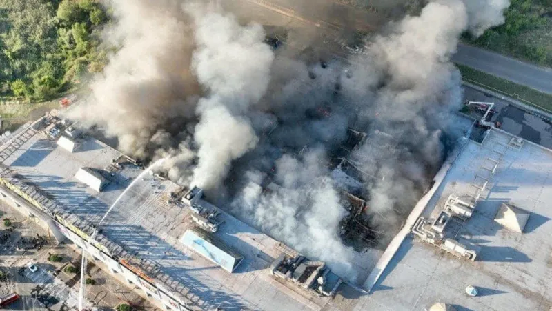Ucrania cataloga de "acto terrorista" al ataque ruso a un centro comercial que dejó 15 muertos en Kryvyi Rih