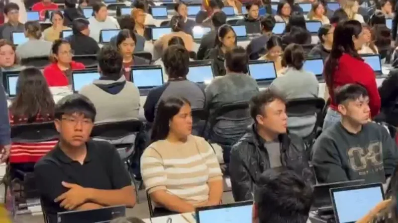 Más de 37.000 estudiantes repiten examen de ingreso de la UNAM tras anulación por sospecha de fraude