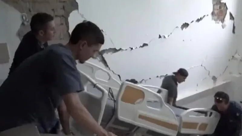 Colombia: pacientes reubicados por afectaciones a infraestructura sanitaria en Pereira por terremoto