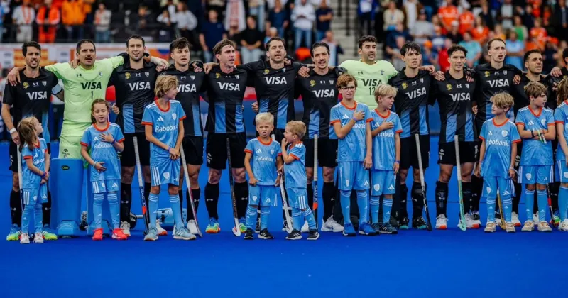 Los Leones vencieron a Inglaterra y quedaron a un paso de las semifinales del Mundial de hockey