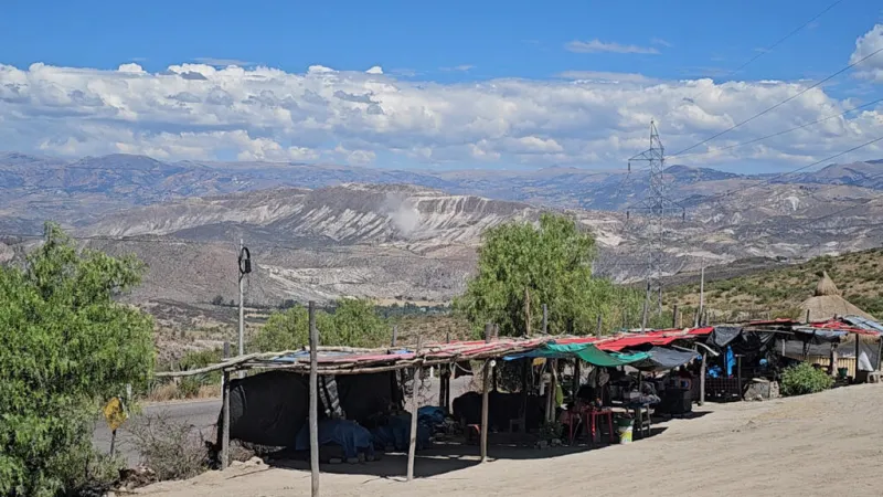 Perú declara la emergencia en cinco distritos por el terremoto de magnitud 7,2 en Ayacucho