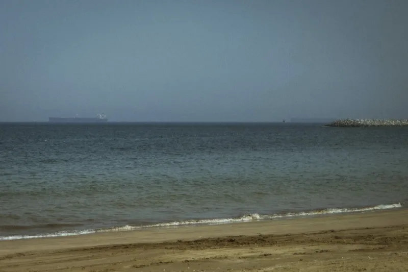 Un proyectil no identificado impacta en un petrolero frente a las costas de Omán