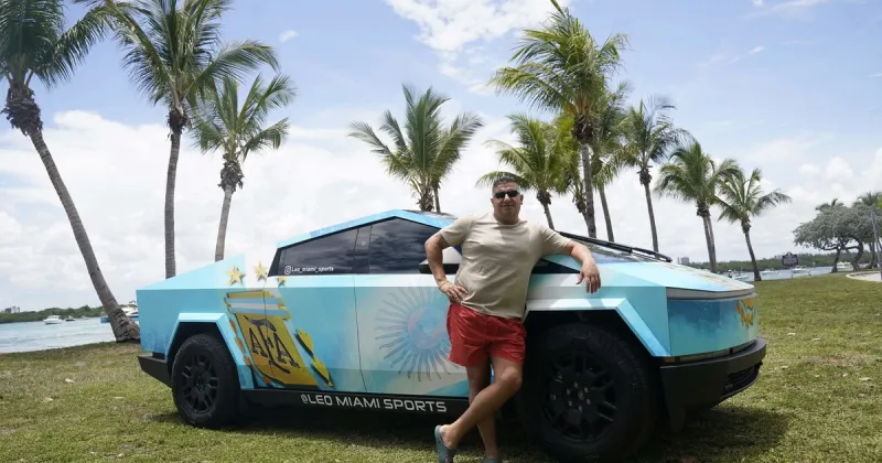 Del anuncio al escándalo: el embajador de Chiqui Tapia le canceló sobre la hora el show al pastor bizarro en el predio de AFA en Miami