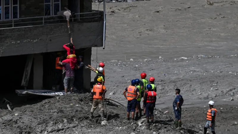 En directo: Nepal reanuda tareas de rescate tras letales riadas; monitorean dos lagos ante riesgo de nueva inundación