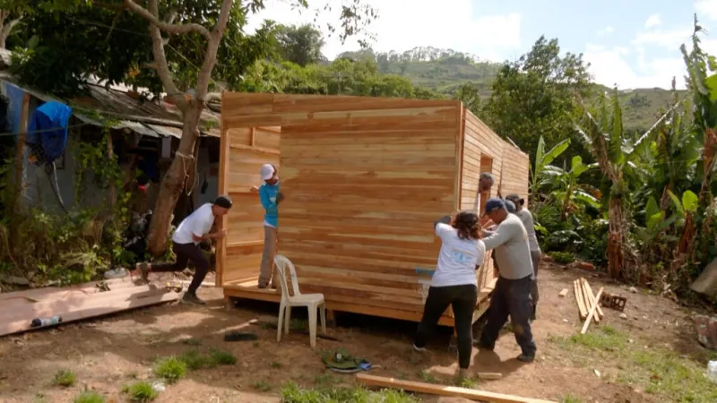 Venezuela: una ONG construye 11 viviendas de emergencia para las víctimas de los terremotos