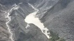 El lago que hace temer que se produzca una nueva avalancha en la frontera de Nepal y Tíbet