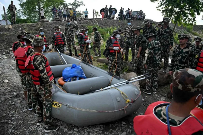 Las autoridades de Nepal logran contactar con tres españoles afectados por la riada