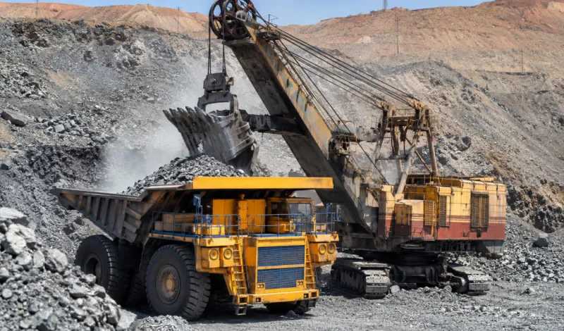 Producción de hierro en Perú crece 41,1% en 2026, mientras cobre avanza 1,9% en el primer semestre