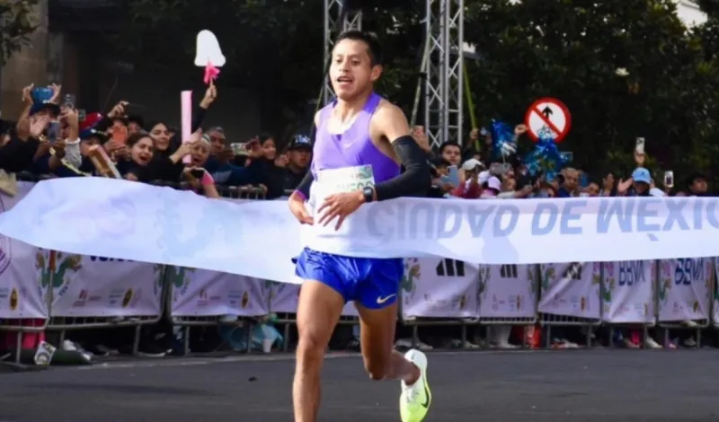 ¡Perú es clave! Cristhian Pacheco logra histórico triunfo en la Maratón de la Ciudad de México
