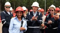 En qué consiste el "mayor acuerdo petrolero de la historia" anunciado por EE.UU. y Venezuela, y por qué es tan polémico
