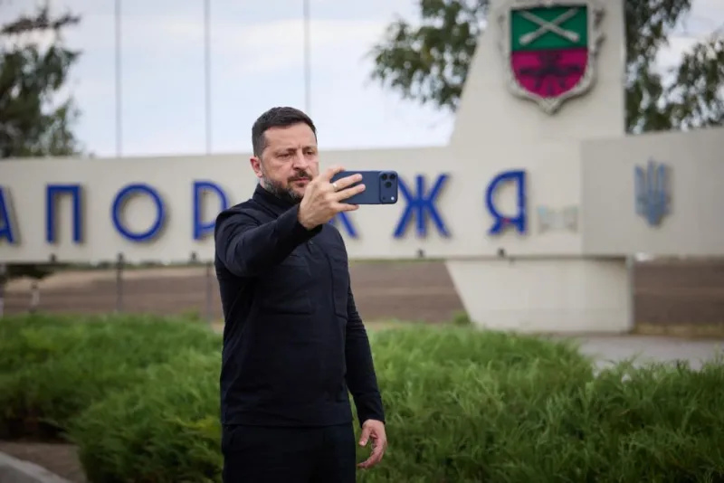 Zelenski cesa a un influyente asesor tras el ataque ruso al depósito de armas cerca de Kiev en el que murieron 38 personas
