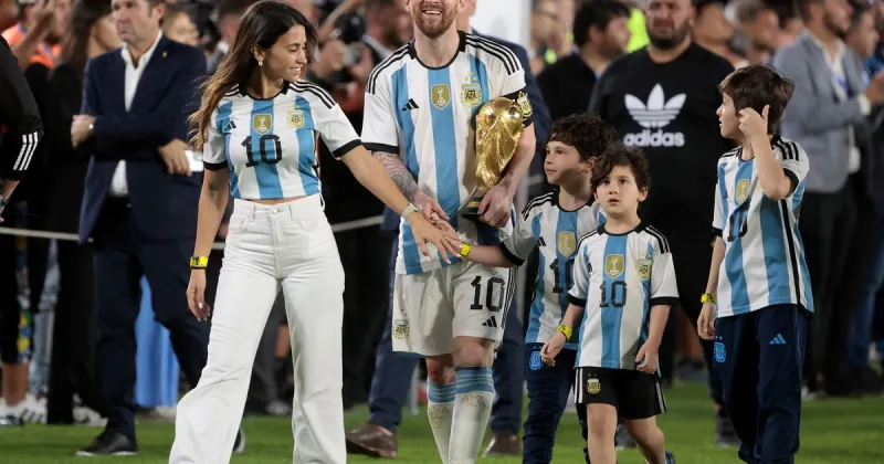 El sentido posteo de Antonela Roccuzzo para Lionel Messi: "Te vi sufrir, caer y levantarte. Qué privilegio haber vivido todo esto a tu lado"