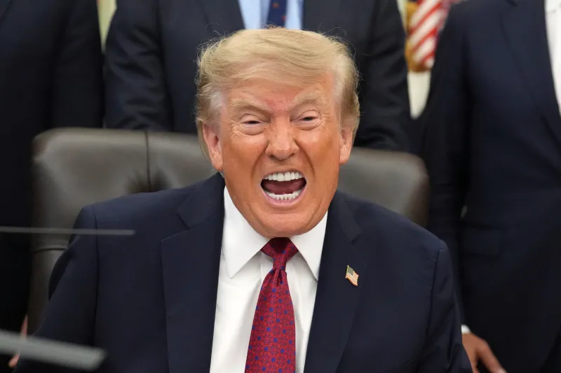 Trump sugiere llamar "estrecho de Trump" a Ormuz: "Será más sexy que nunca"
