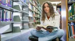 "Nunca se había privado a tantos niños del acceso a tantas historias": el crecimiento imparable de la prohibición de libros en escuelas públicas de EE.UU.