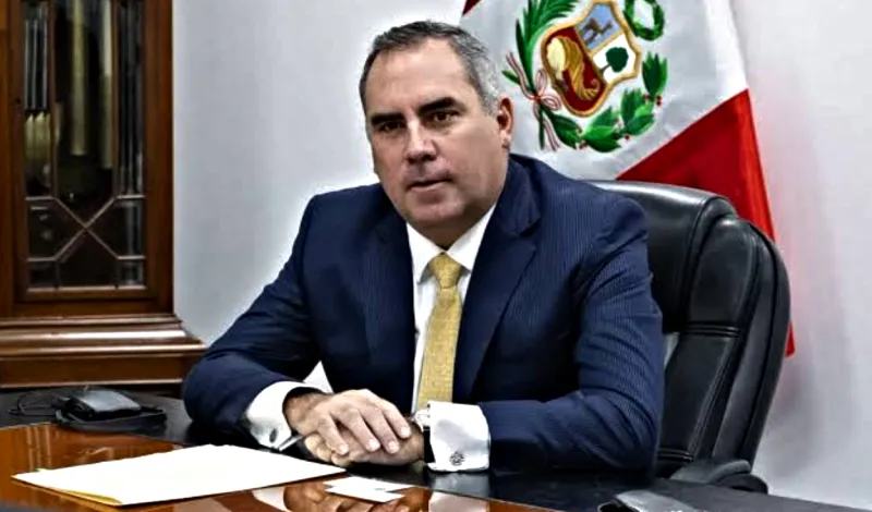 Rafael Belaunde omitió en su declaración jurada que su padre es director de Paltarumi