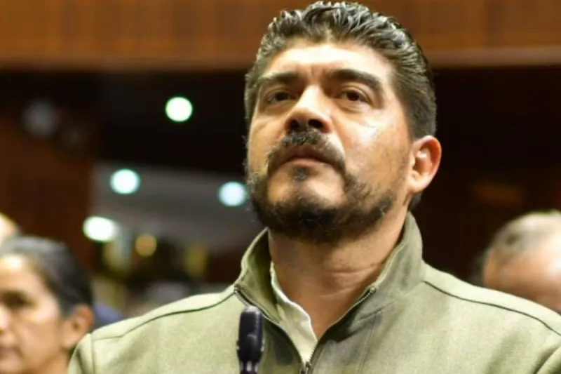 Hallan muerto de un disparo al diputado mexicano Zenyazen Escobar