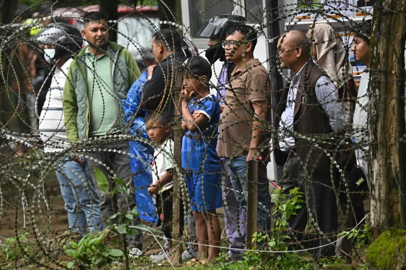 Un chino y una mujer de 64 años, rescatados vivos en Nepal en el undécimo día tras riada