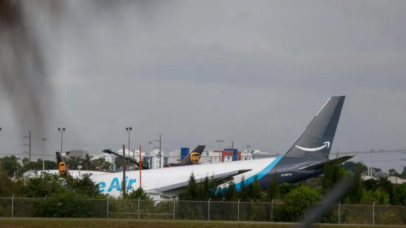 Un avión de Amazon se accidenta en el aeropuerto de Miami