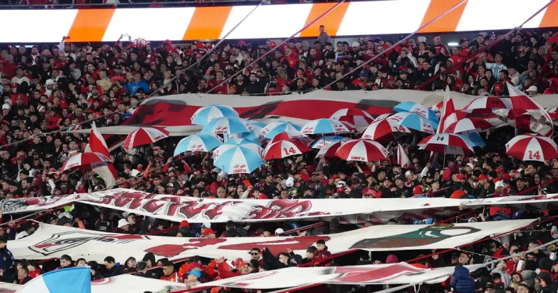 "Chiqui Tapia, botón...", el clásico de cada domingo: los hinchas de River cantaron contra el presidente de la AFA
