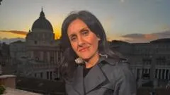 "No tuve síntomas, ese es uno de los problemas de esta enfermedad": la lucha de una presentadora de la BBC contra un raro cáncer en la sangre