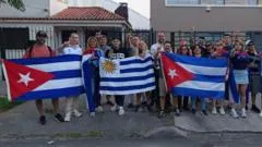 "Es un oasis en medio del desierto": cómo Uruguay se volvió el destino favorito de miles de migrantes cubanos