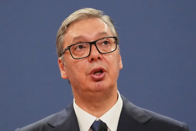 Serbia: las elecciones parlamentarias anticipadas se celebrarán el 25 de octubre