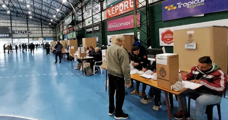 Tensión política en Ferro: denuncian maniobras para postergar las elecciones mientras el equipo pelea por el ascenso