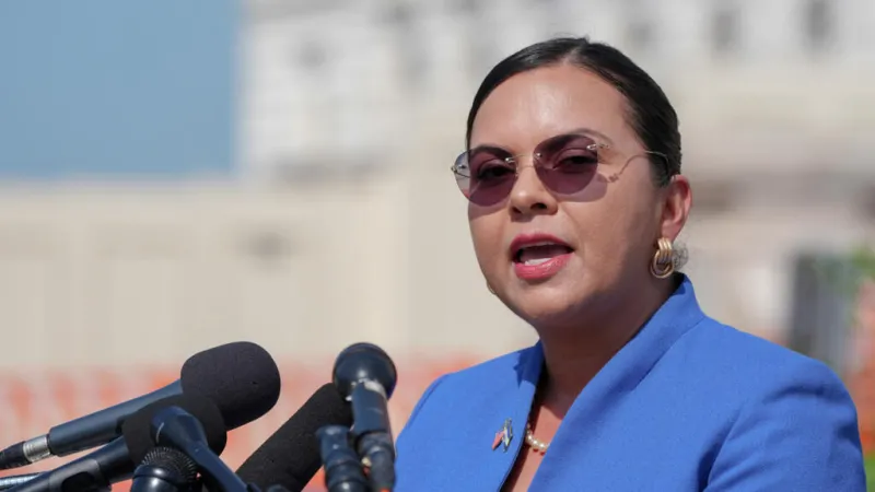 Incertidumbre y esperanza: ¿qué hay detrás del silencio sobre la situación de los salvadoreños con TPS en EE. UU.?