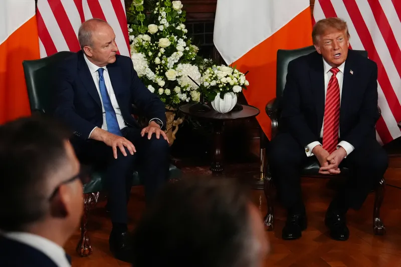 Bofetada a Reino Unido: Trump defiende la unificación de Irlanda y pone en cuestión la soberanía británica de las Malvinas
