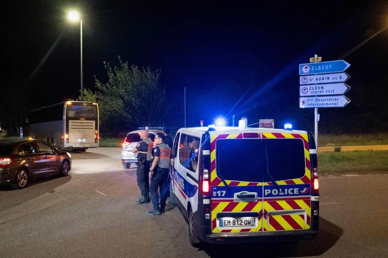 Un trozo de vía de 300 kilos, posible causa del descarrilamiento con 44 heridos en Francia
