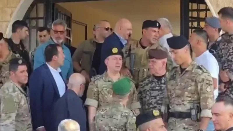 Aoun visita sur de Líbano y aboga por la retirada de Israel