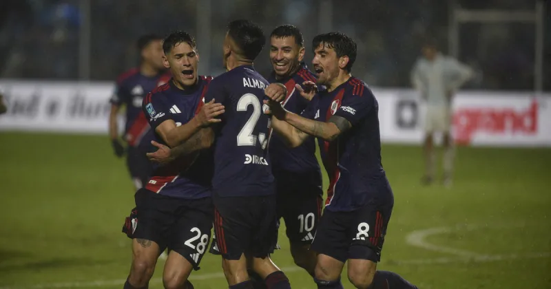 Así están las tablas del Torneo Clausura 2026: Independiente Rivadavia no afloja en la anual y River dio un golpe en Tucumán