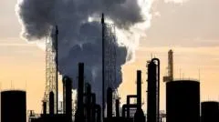 "Nos preguntamos cómo reducir nuestra huella de carbono en casa, cuando las petroleras producen un impacto inconmensurablemente mayor"