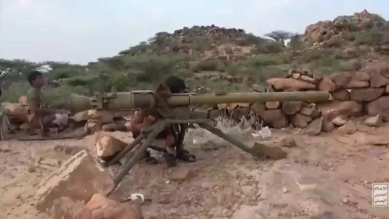 Hutíes de Yemen intensifican ataques contra instalaciones militares saudíes