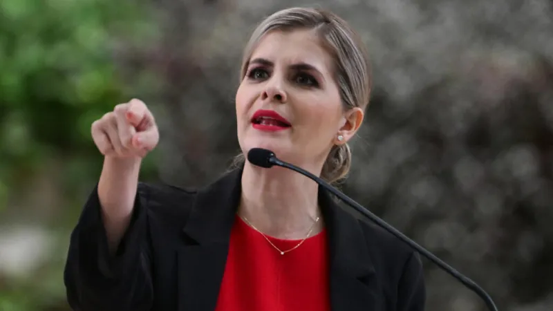 ¿Qué cambios al poder judicial impulsa la presidenta de Costa Rica y por qué causan controversia?