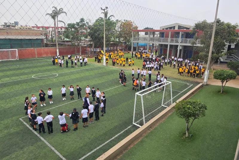 Detienen a ocho estudiantes de un colegio militar de Perú por violar en grupo a otro menor con el palo de una escoba