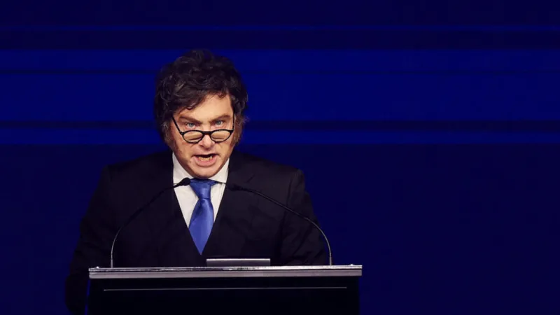 Milei lleva disputa por las Malvinas al Congreso y la Justicia ordena detener operaciones petroleras: ¿surtirá efecto?
